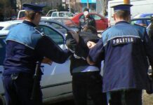 Minor de 17 ani, reținut după ce a bătut doi tineri, la Turceni